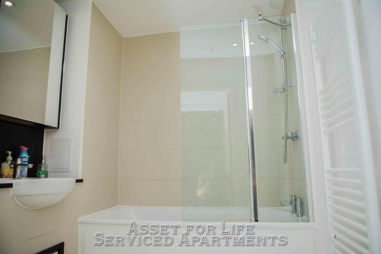 Pontoon Dock Key Workers Apartment لندن المظهر الخارجي الصورة